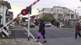 Passaggio a livello di via delle Nazioni in HD  Gatteo a Mare FC  Level Crossing  seviye geçişi [upl. by Haggi355]