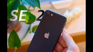 Iphone se 2 in 2024 Review [upl. by Stillmann336]