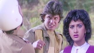 Mithun Rescues Minakshi Seshadri  Aandhi Toofan Action Scene 310 [upl. by Eltotsira210]