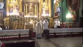 Solemn High Mass Offertory Chant in Lima Peru [upl. by Ecyoj557]