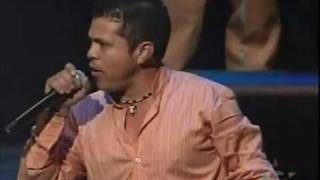 Que Me Vas A Dar  La Arrolladora Banda El Limón Sold Out Desde Los Angeles [upl. by Quintus]