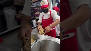 Elotes con patas de pollo food mexicanstreetfood viralvideos foodies [upl. by Etnovad]