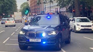 MO19 FIREARMS RESPONDING DOWN EUSTON ROAD [upl. by Netram]