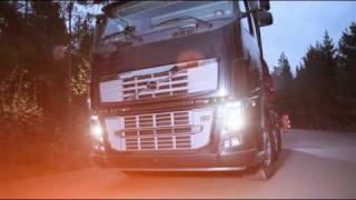 Volvo FH16 700 chevaux [upl. by Belanger868]