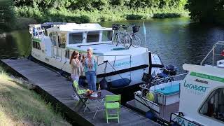 Location de bateau sur le canal de Nantes à Brest – Croisière fluviale en Bretagne [upl. by Adnalahs]