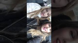 LOLA POGGIO video Musically con su hermana JULII POGGIO [upl. by Danzig]