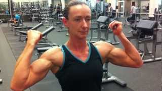 Bicep Curl amp Flexing  1 Week out [upl. by Herzog]