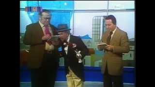 TINO SCOTTI GAG TELEVISIVA SCENETTA COMICABUONASERA CON 1982 [upl. by Dawkins]