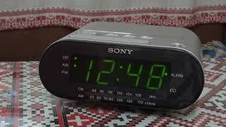 Radio clock Sony ICF C218 Germany [upl. by Nido]