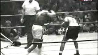 Cassius Clay vs Archie Moore  highlights [upl. by Akimihs]