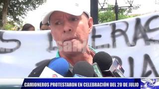 CAMIONEROS PROTESTARON EN CELEBRACIÓN DEL 20 DE JULIO [upl. by Helbonnas178]