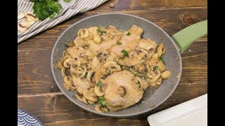 Scaloppine ai funghi cremose la ricetta facile da preparare [upl. by Adnilev468]