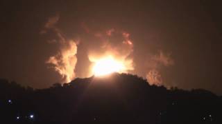 Big Explosion at GULF Refinery In Puerto RicoOriginal Hi Def 102309 [upl. by Melloney]