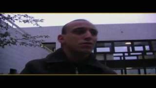 Ades feat Roznoir  Ne baisse pas les bras  Clip Vidéo [upl. by Anavahs590]