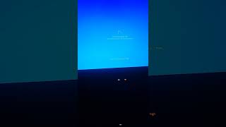 Upgrading from Windows 81 to Windows 10 on a Compaq Presario CQ61 part 1 [upl. by Stace122]