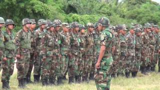 Cadetes de 1primer año militar de la Fuerza aerea boliviana colmilav santa cruz [upl. by Hallagan652]