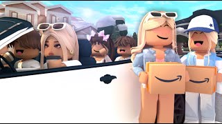 The Beginning Of The NEW PEACH FAMILY MOVING IN OUR NEIGHBOURHOOD VOICE Roblox Bloxburg Roleplay [upl. by Savannah]