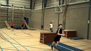 SRO  Freerunning in het basisonderwijs [upl. by Ecinnaj]