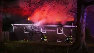 PISCATAWAY TWP NEW JERSEY WORKING HOUSE FIRE 32424 MIDDLESEX COUNTY MUTUAL AID FIRE [upl. by Nikolaos]