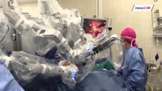 WATCH Doctor performs surgery using Da Vinci Robot [upl. by Goss]