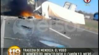 Tragedia de Mendoza Aparece video que muestra el impacto entre el camión y el micro [upl. by Aremahs]