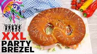 XXL PARTYBREZEL  RIESENBREZEL SELBER MACHEN UND BELEGEN  NEUJAHRSBREZEL  LAUGENBREZEL XXL  BREZE [upl. by Aisila]