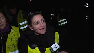 Près de Toulouse manifestation de soutien aux Gilets jaunes incarcérés devant la prison de Seysses [upl. by Nohsal]