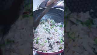 എളുപ്പത്തിൽ ഒരു സവോള തോരൻ  Easy Tasty ONION THORAN  Ulli Thoran recipe  Short video [upl. by Annayat]