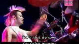 Peterpan feat Eno Netral  Topeng Livewmv [upl. by Josie41]