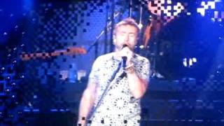 Queen  Paul Rodgers  We Believe liveO2 131008 [upl. by Crooks]