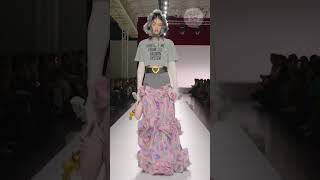 Part 2 MOSCHINO  SS24 RTW  Short review fashion runwayfashion fashionshow [upl. by Elaweda]