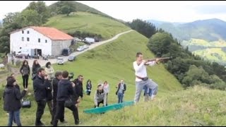 La Noche De  Goazen Gudari Danok recrea la batalla de San Miguel [upl. by Huan104]