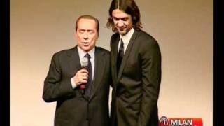 Premiazioni alla festa dei 25 anni di Berlusconi al Milan [upl. by Ahsenaj35]