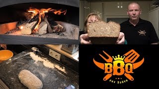 Brot backen im Holzofen [upl. by Graniah]