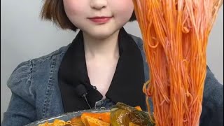 Chinese spicy cold salad amp Xin Jiang stirred fried noodles eating showfrom Kuai [upl. by Nirrak]