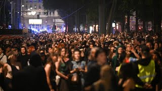 Tag der Arbeit Walpurgisnacht in Berlin verläuft weitgehend friedlich [upl. by Jarvey]