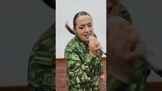 El sargento viceprimero prestó su servicio militar y ahora hace parte del grupo musical Fusión [upl. by Antonin842]