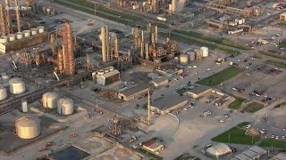 One of the largest oil refineries in the US is closing down [upl. by Misab200]