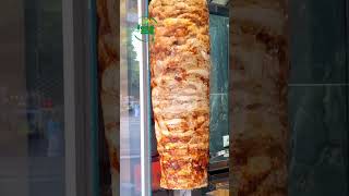 Die feinsten Arten von Shawarma und türkischem Döner food foodie streetfood döner shawarma [upl. by Drwde]