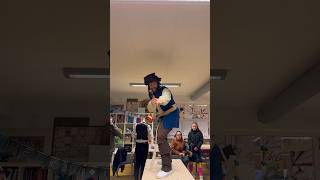 Zo vieren wij Carnaval op school [upl. by Bailar]