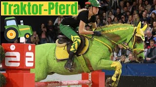 Ein Pferd als Traktor 😂  Evelyn Beyer amp Carl Gustav  Kostümspringen KK Cup Münster [upl. by Cloris]