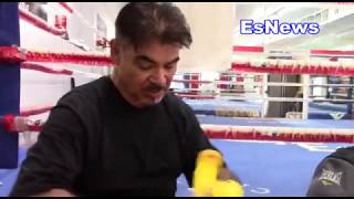 How To Wrap Hands Like A Hall Of Fame Boxing Star  EsNews Boxing [upl. by Reisfield]