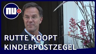 Rutte koopt eerste kinderpostzegels Sticker gaat er nooit meer af  NUnl [upl. by Pellet]