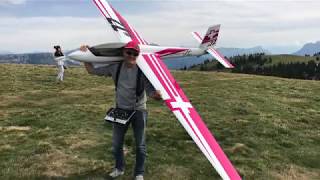 Pascal Ducret flying his FW Model Swift S1 at the Semnoz [upl. by Leoy]