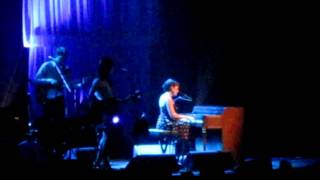 Norah Jones  live  the Chicago Theater part1 [upl. by Elison498]