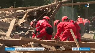 Le Creusot  une maison détruite dans une explosion [upl. by Onairam239]