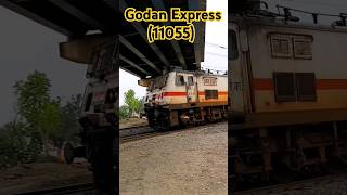 Godan Express 11055  Azamgarh Railway Station indianrailways train locomotive viralvideos 😱 [upl. by Annoved]