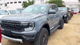 Ford Ranger RAPTOR vs Ranger wildtrak [upl. by Fredek]