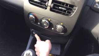 Using the Renault Clio Keyless system to start the car up [upl. by Nathanoj346]