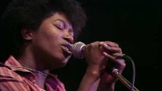 Joan Armatrading Willow Sight and Sound In Concert 1977 [upl. by Asseret]